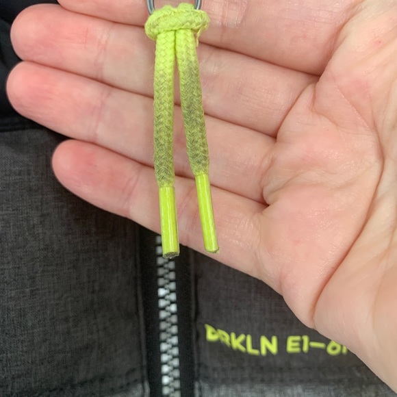 H&M Hooded Puffer Vest - Picture 6 of 7